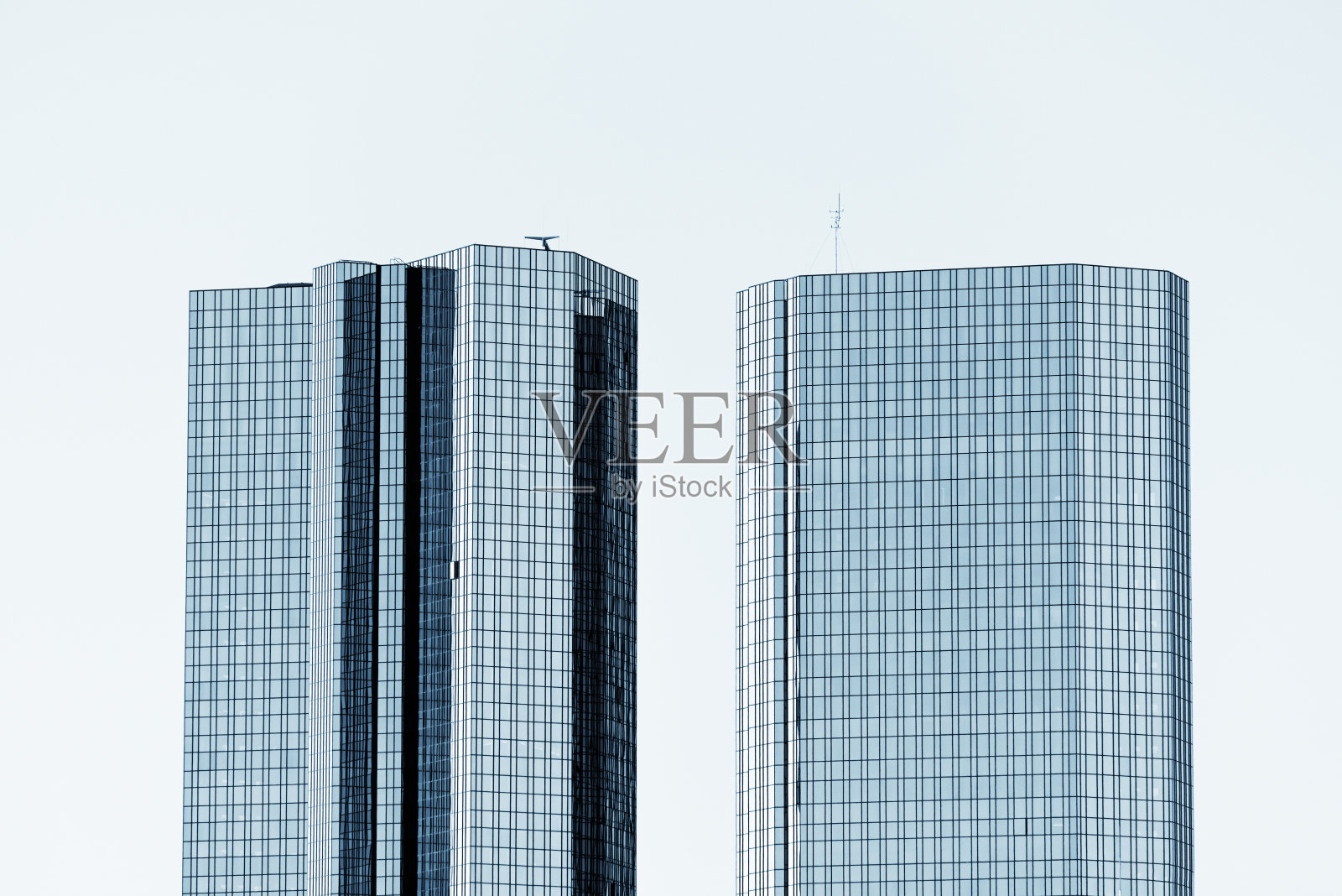 法兰克福的玻璃钢铁公司摩天大楼照片摄影图片