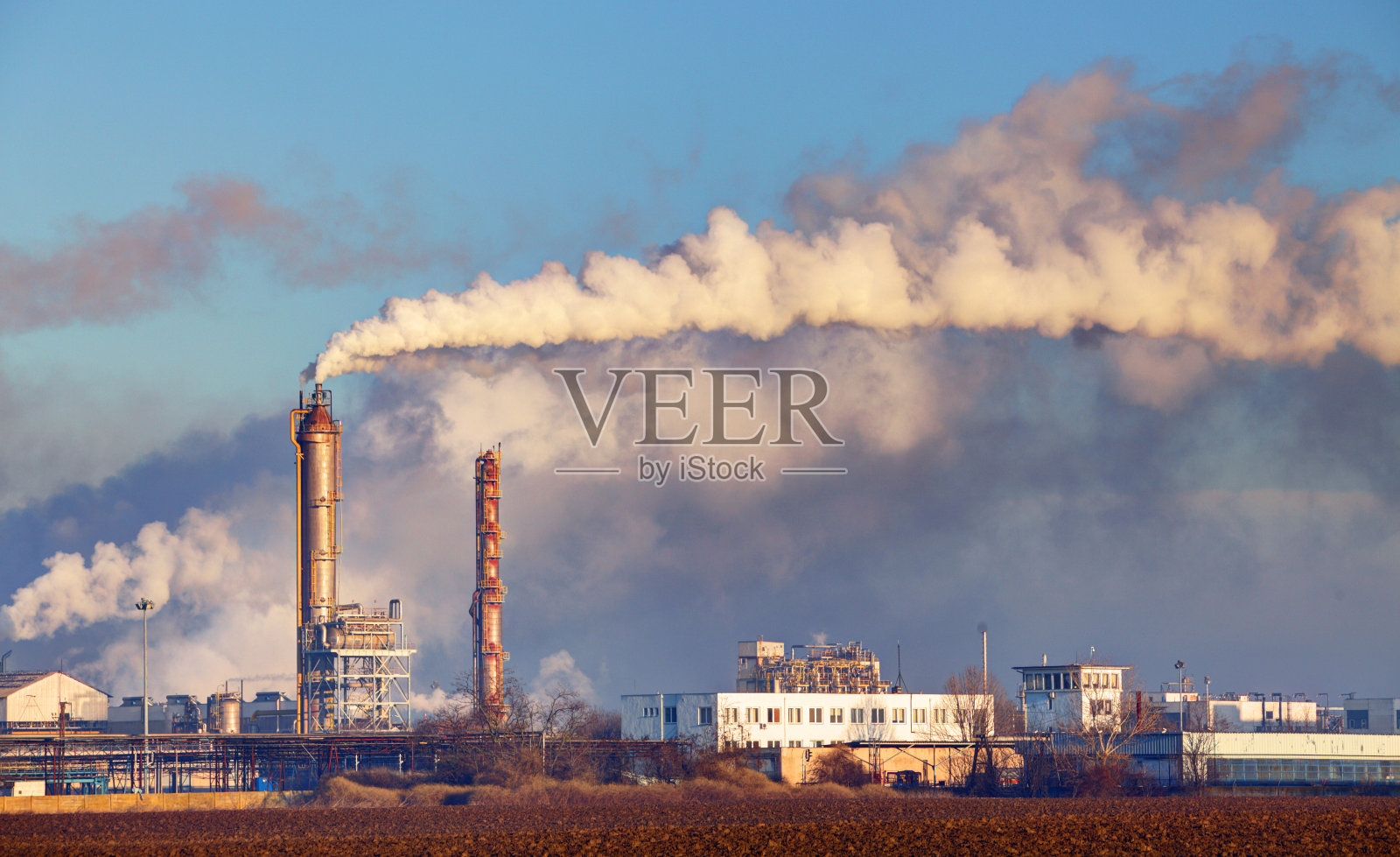 有空气污染的工厂照片摄影图片