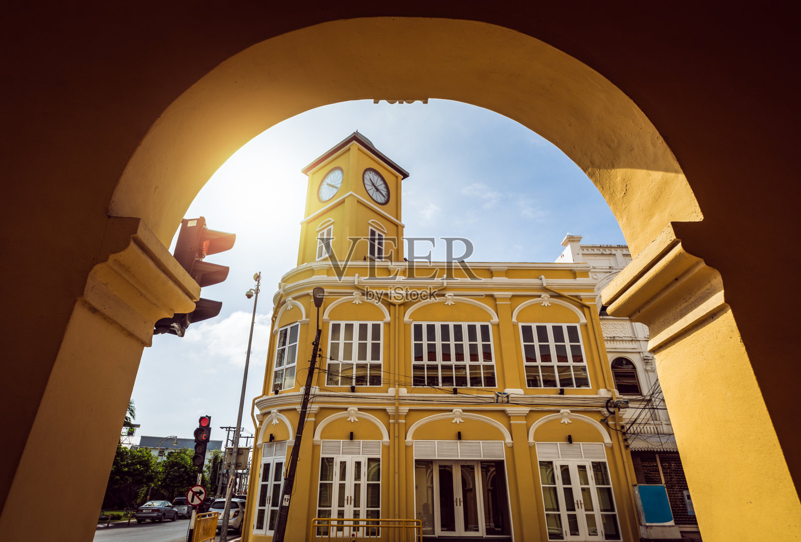 泰国普吉岛老城中葡钟楼照片摄影图片