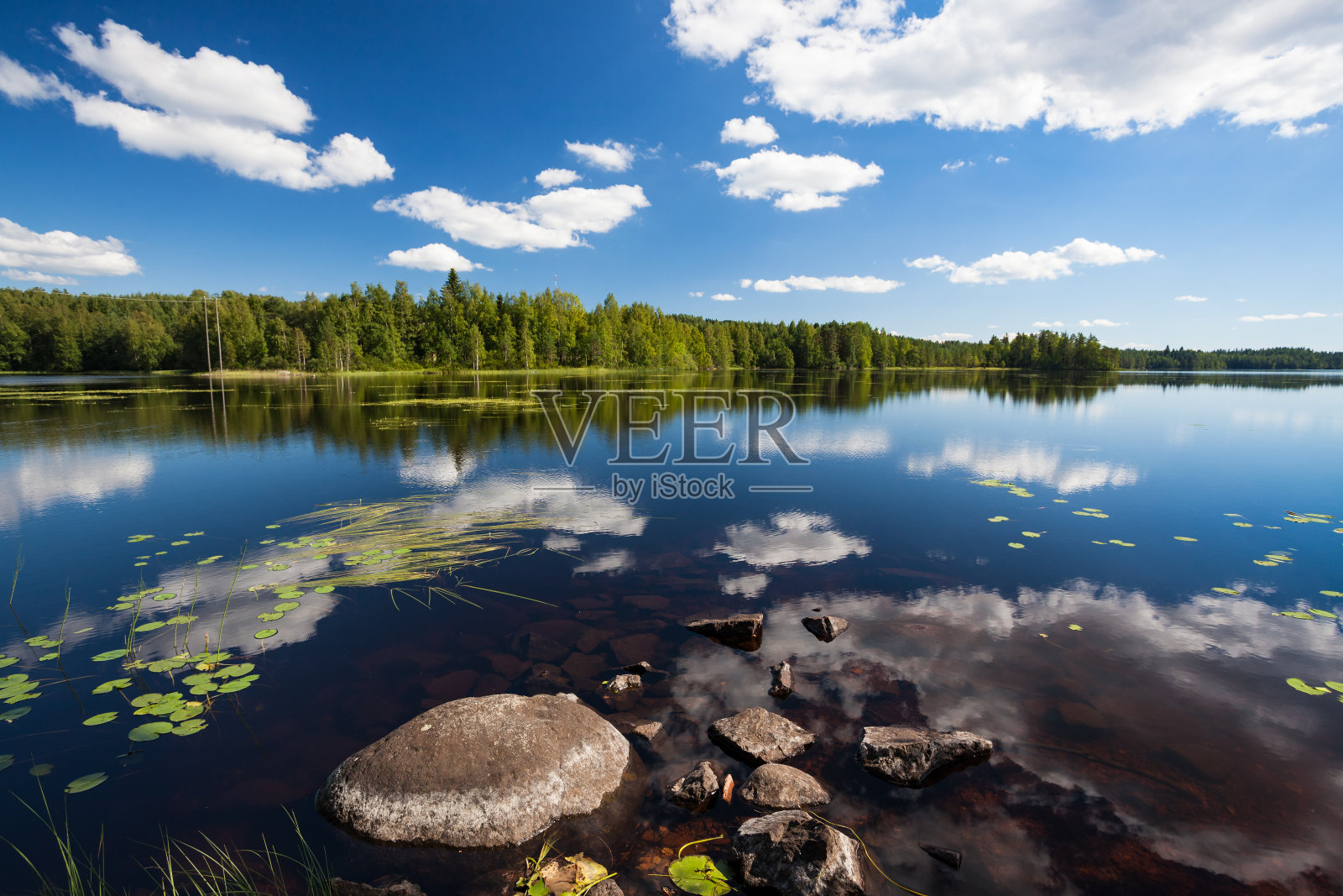 来自芬兰的阳光湖景观照片摄影图片