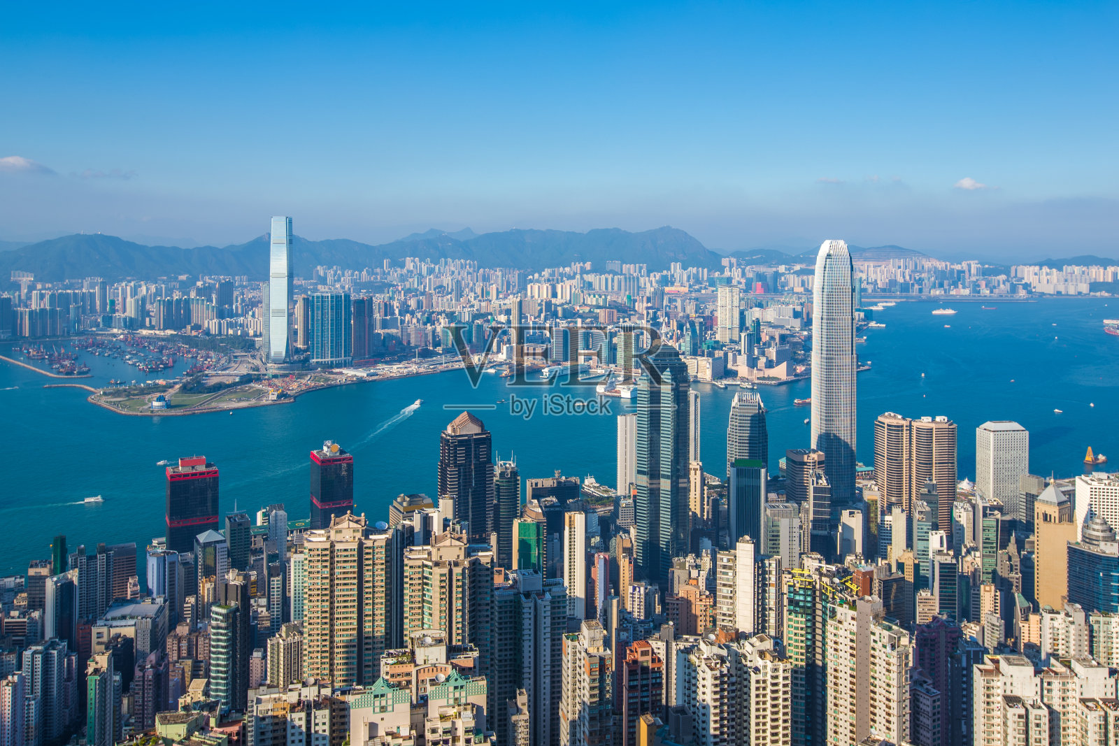 从山顶俯瞰香港市区照片摄影图片