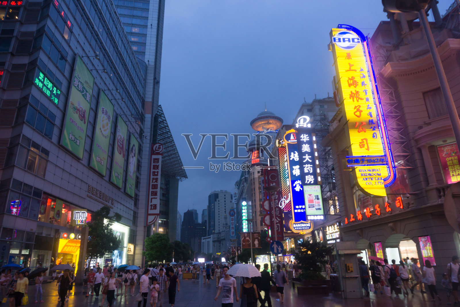 南京路夜景照片摄影图片