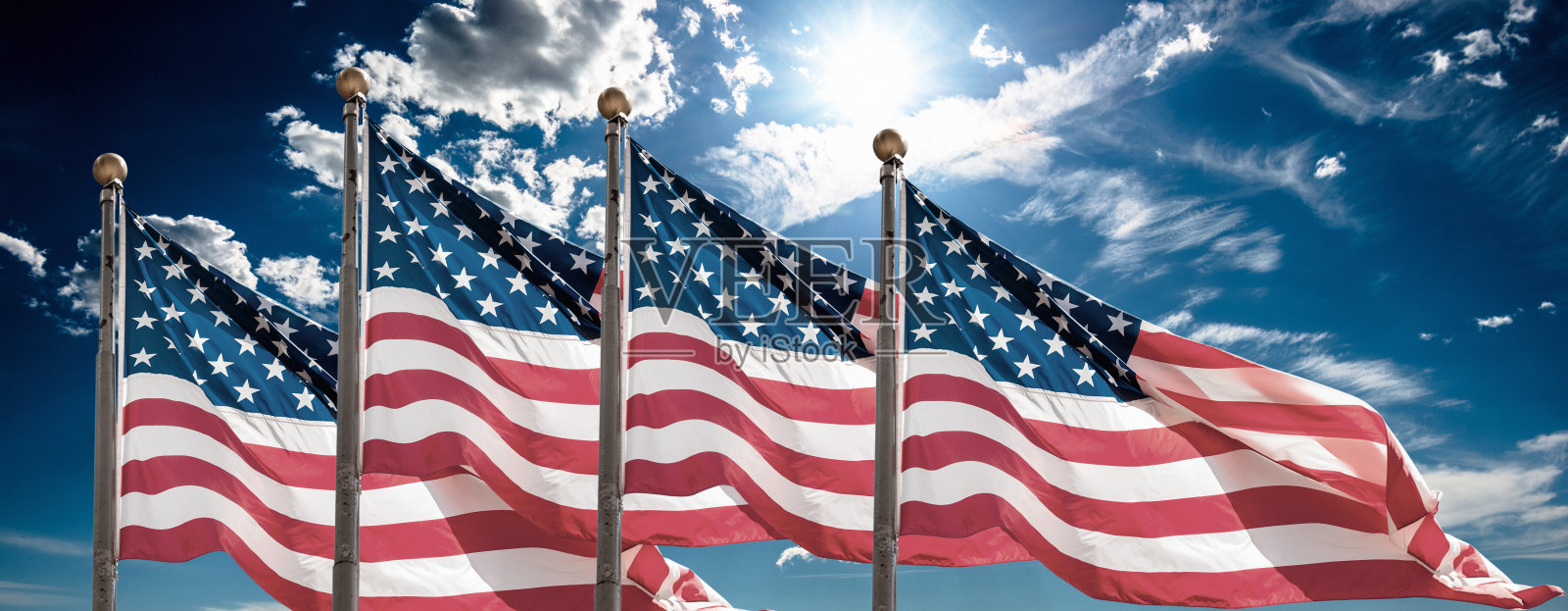 美国国旗在阵亡将士纪念日飘扬照片摄影图片