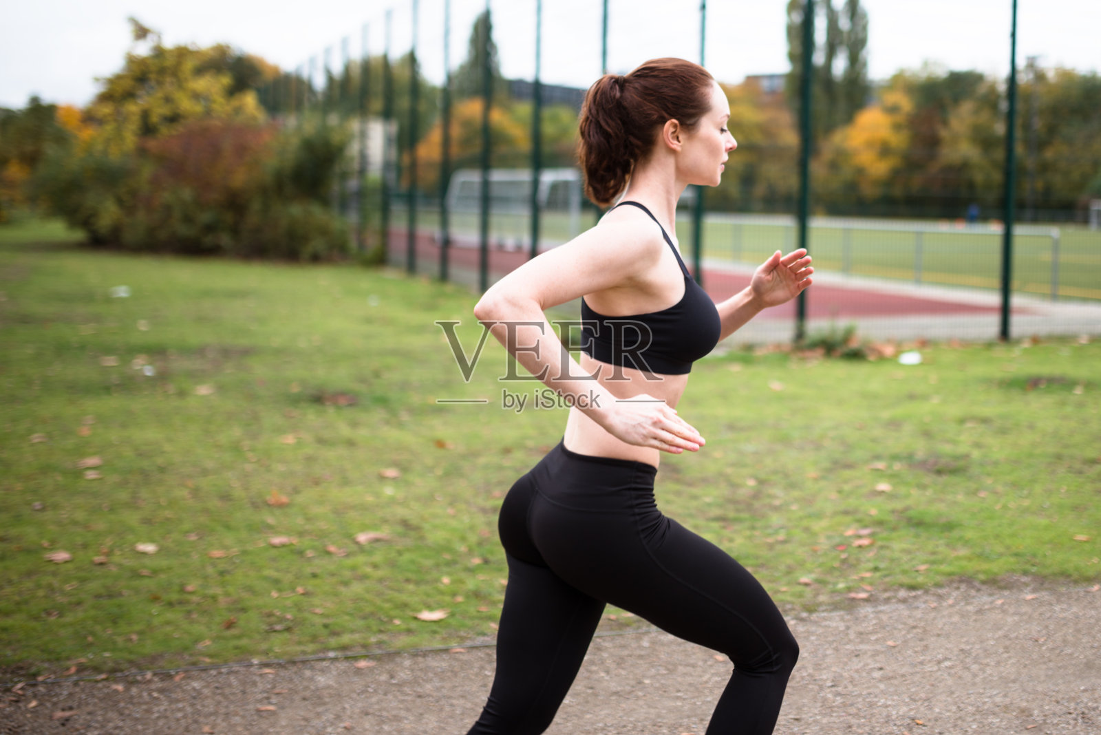 健身照片女生跑步图片