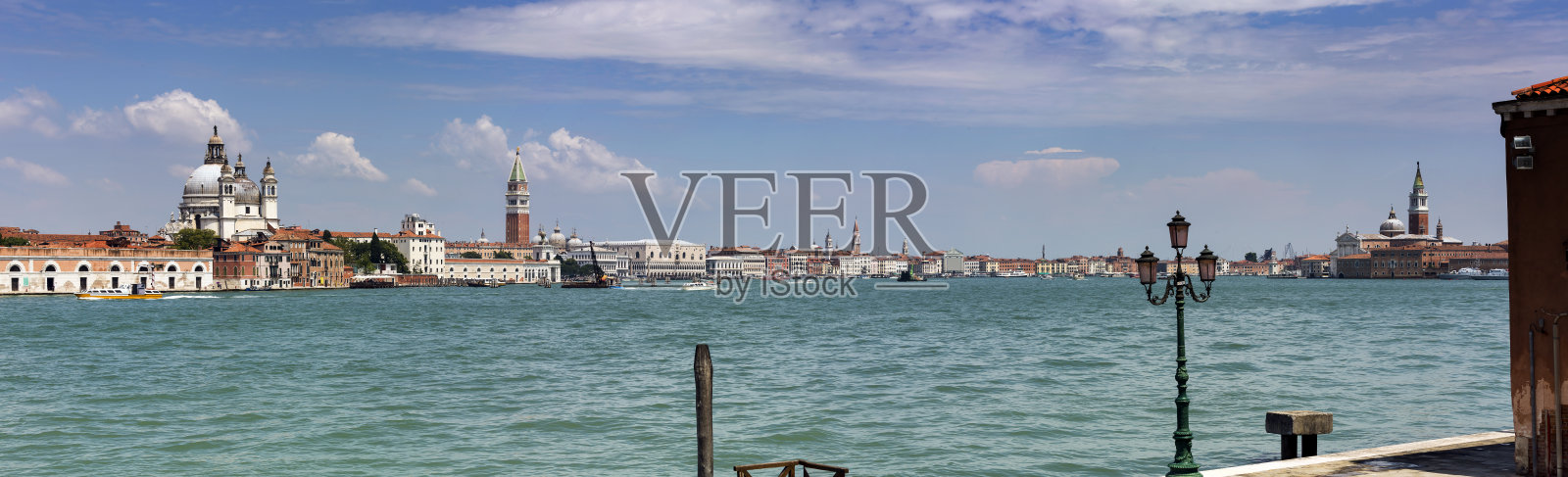 白天威尼斯地标的全景照片摄影图片