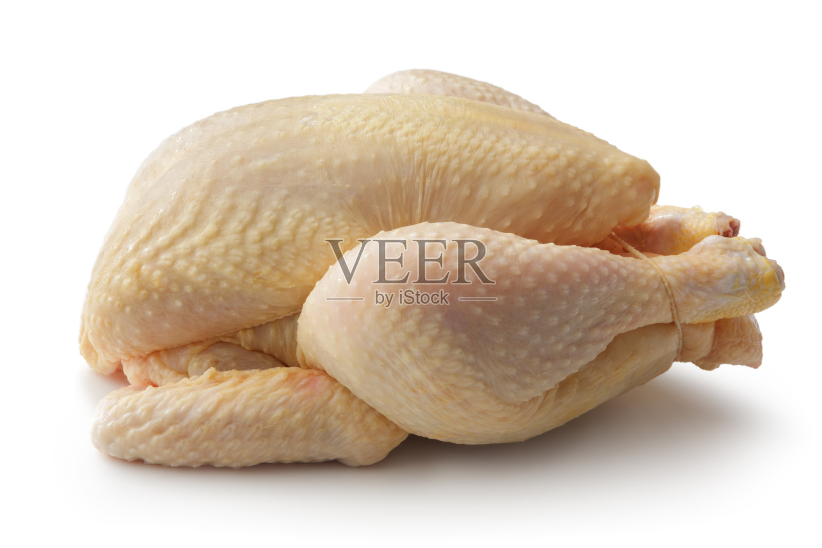 家禽:在白色背景上分离的生鸡肉照片摄影图片