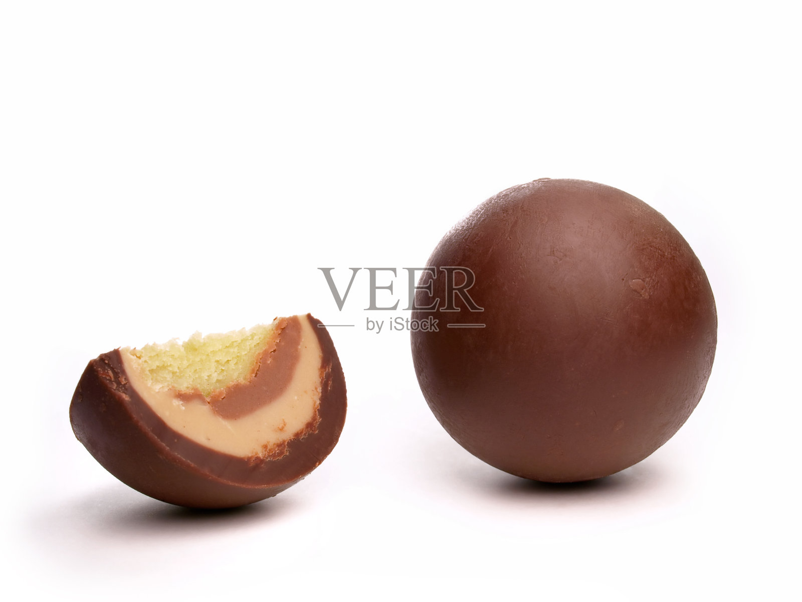 巧克力杏仁蛋白软糖球照片摄影图片