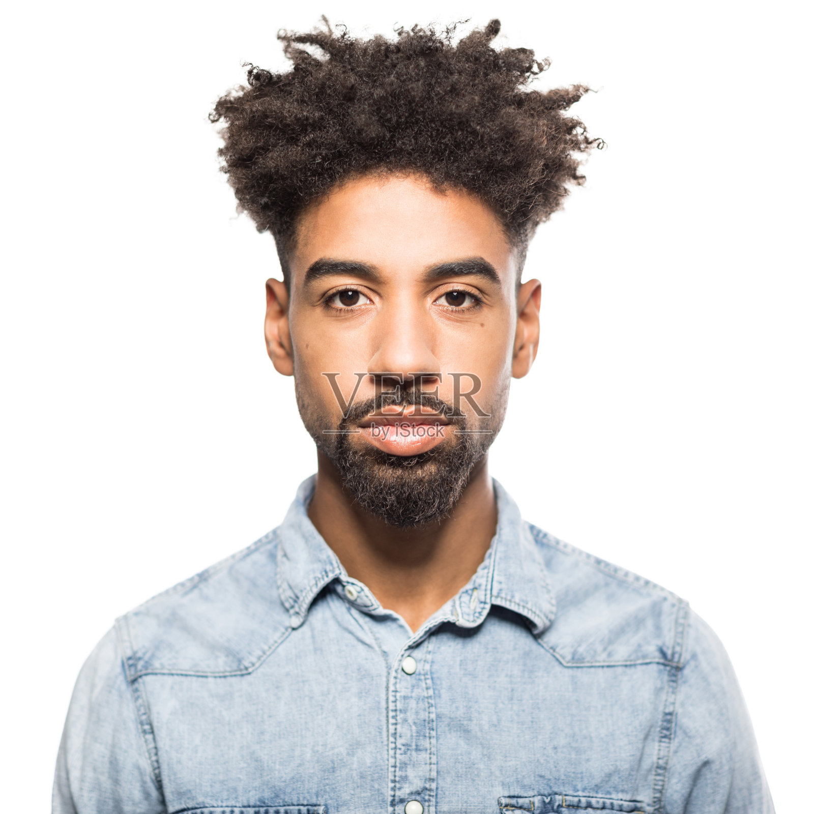 年轻的美国黑人的肖像照片摄影图片