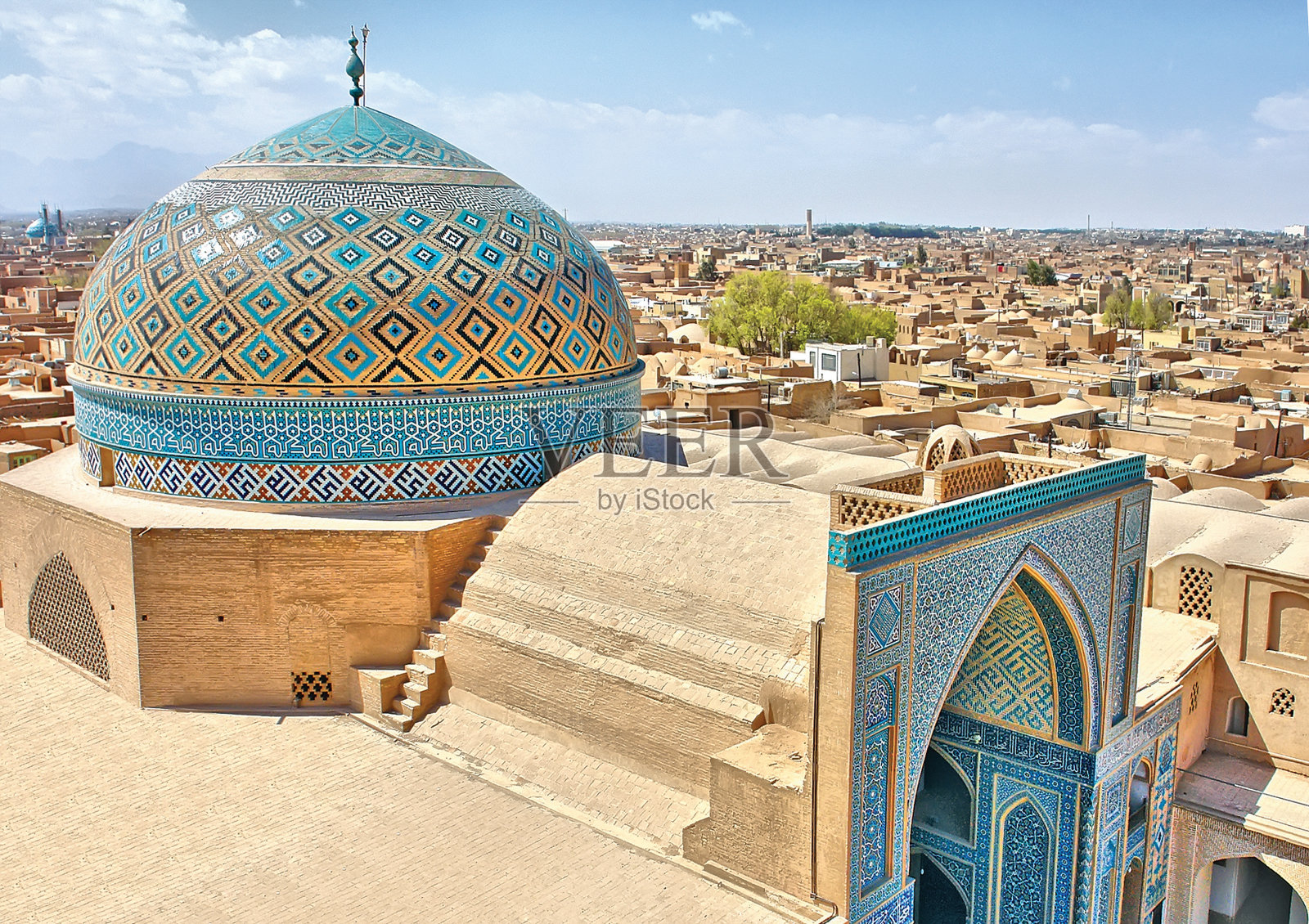 【携程攻略】伊斯法罕聚礼清真寺景点,Jame Mosque of Yazd的48米宣礼塔是伊朗所有清真寺里最高的。最大特…