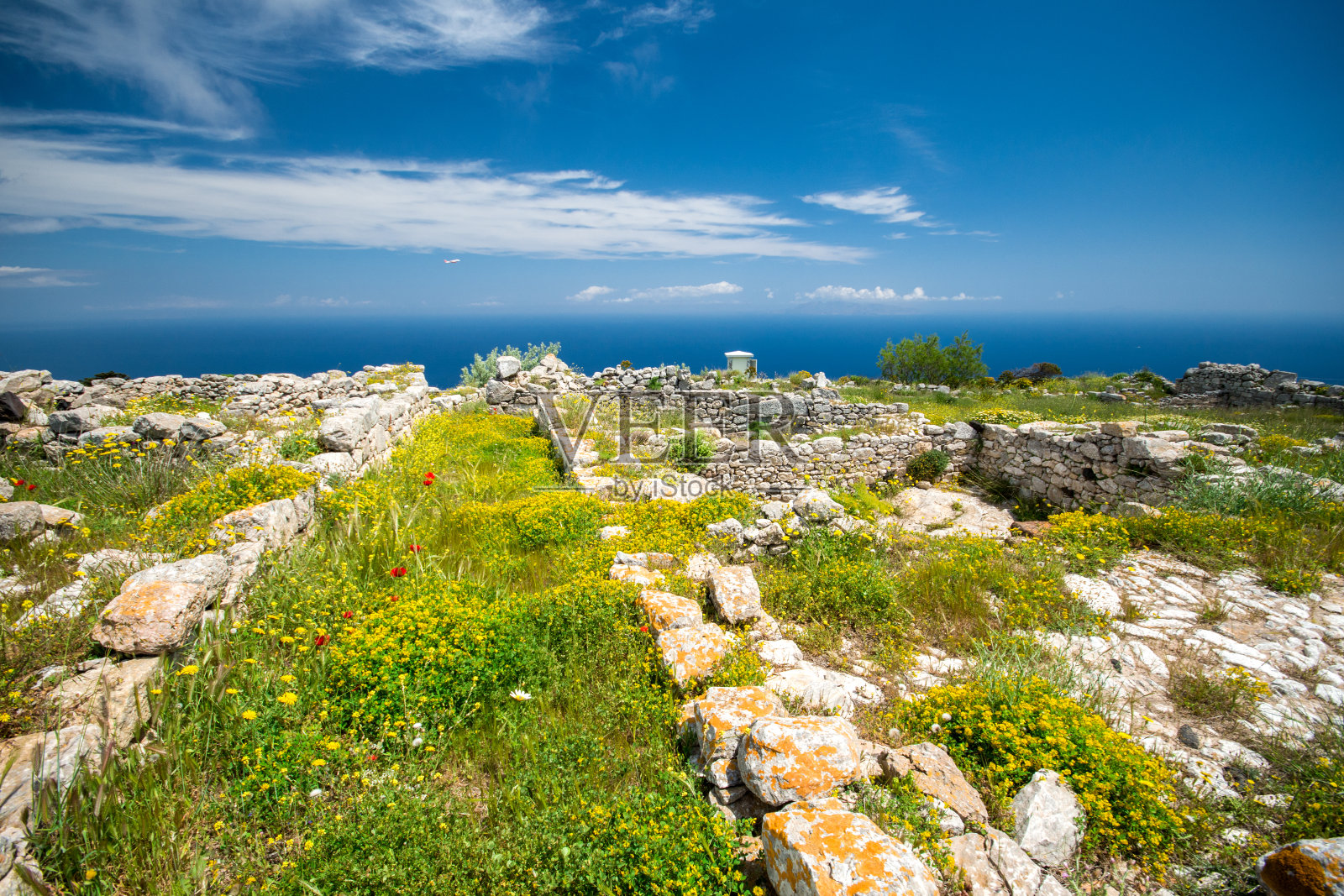 希腊圣托里尼岛梅萨沃诺山顶的史前村落古提拉遗址。照片摄影图片