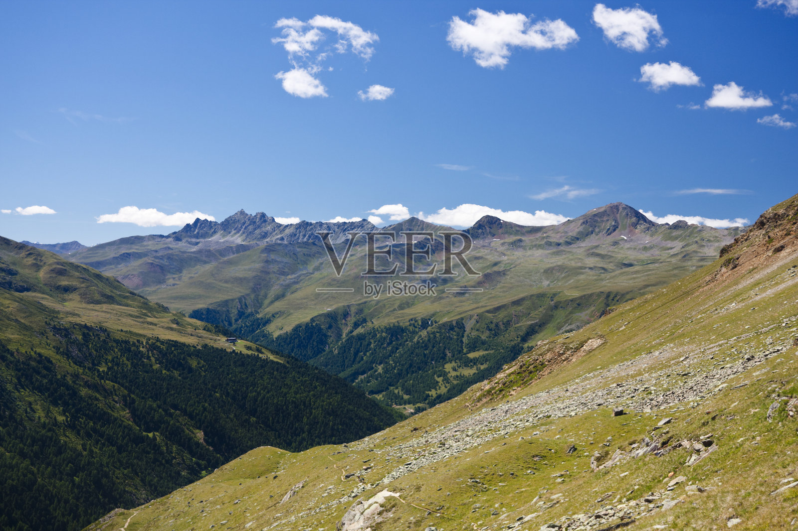 意大利阿尔卑斯山的朗塔费雷尔山谷照片摄影图片