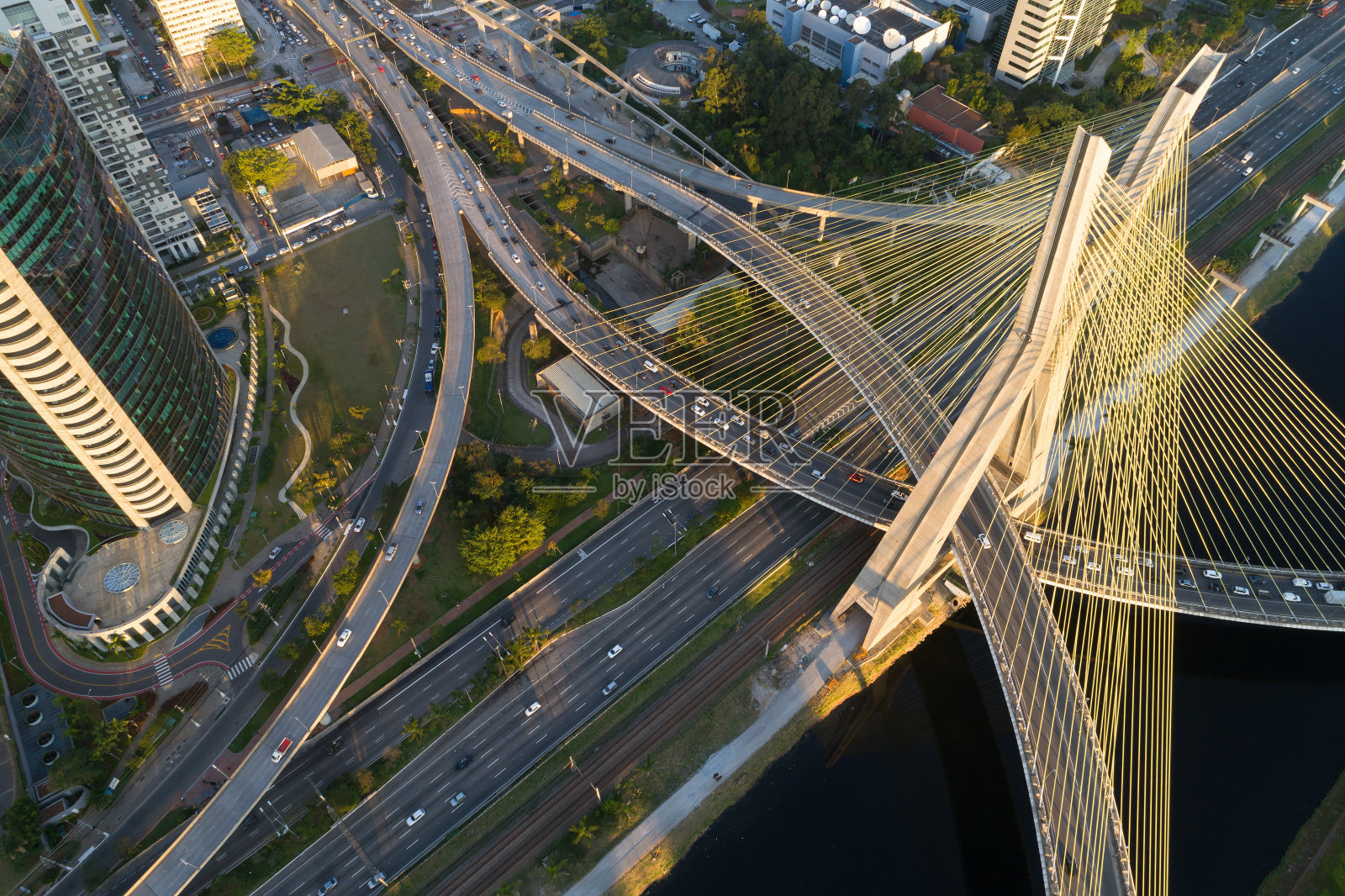 巴西圣保罗Estaiada桥鸟瞰图照片摄影图片