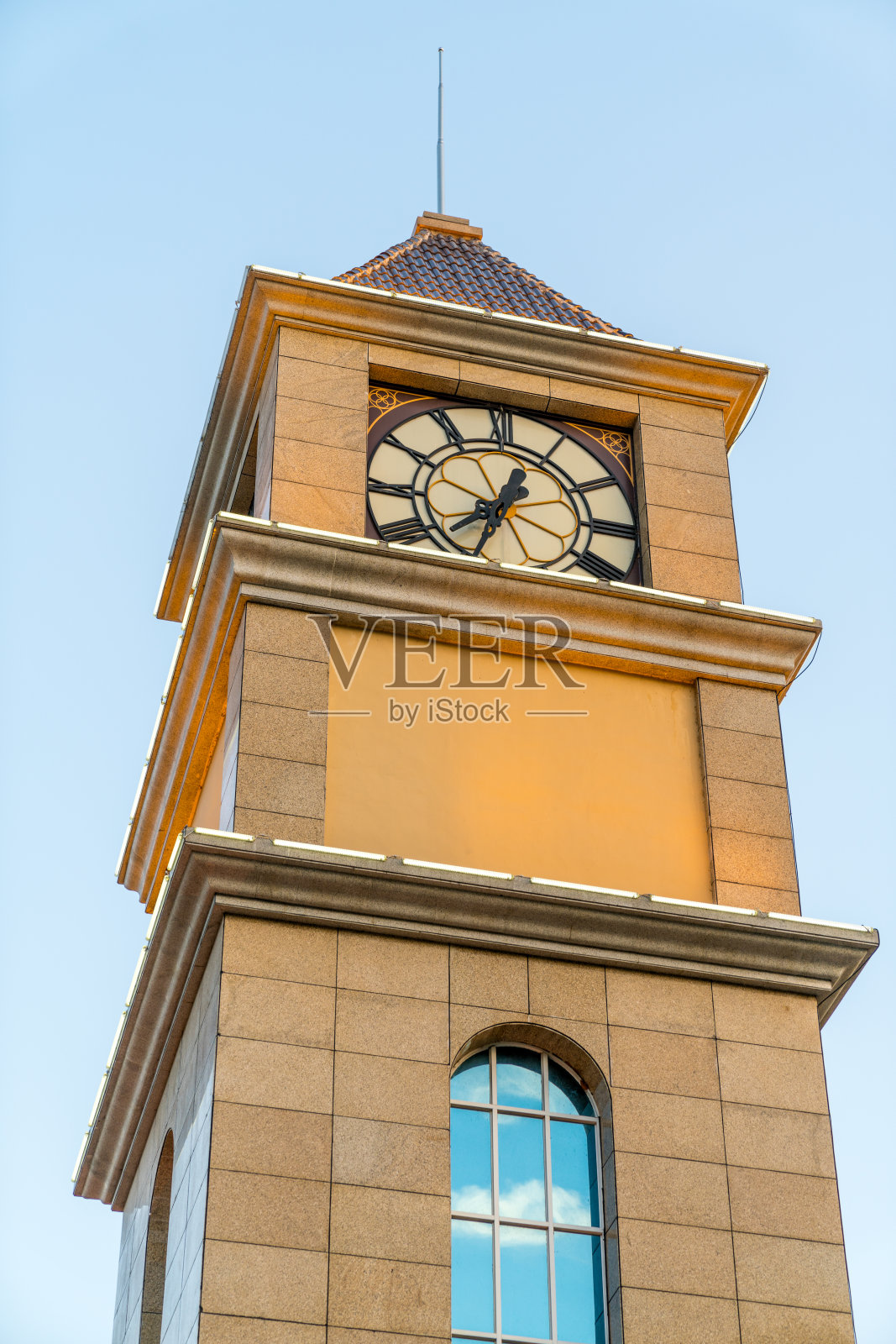 太平镇的钟楼。照片摄影图片