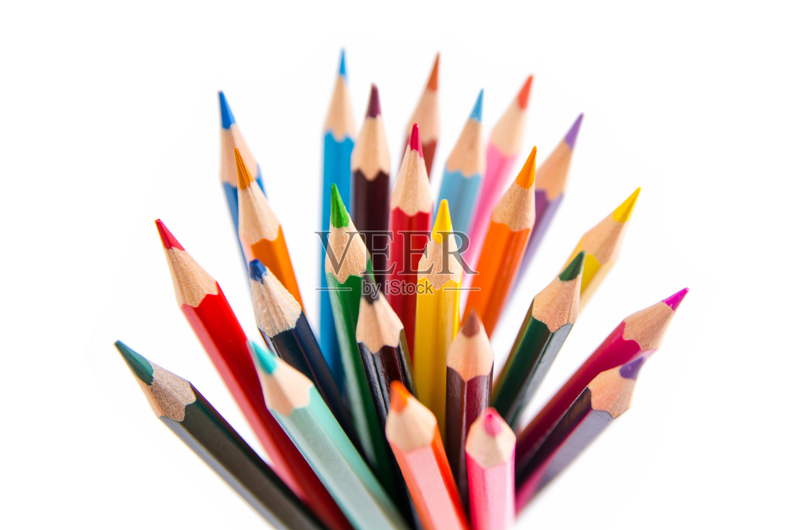 彩色铅笔集，木制彩色铅笔孤立在白色背景上俯视图照片摄影图片