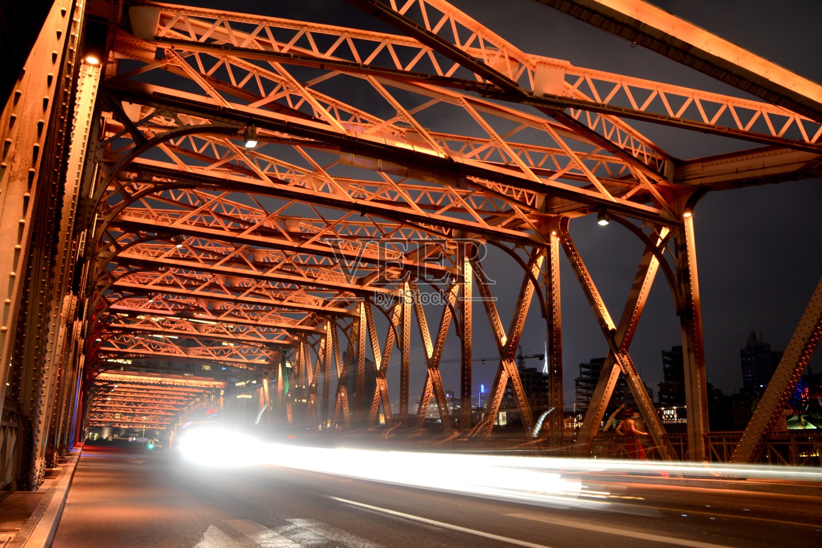 中国上海外白渡桥上的测速灯照片摄影图片