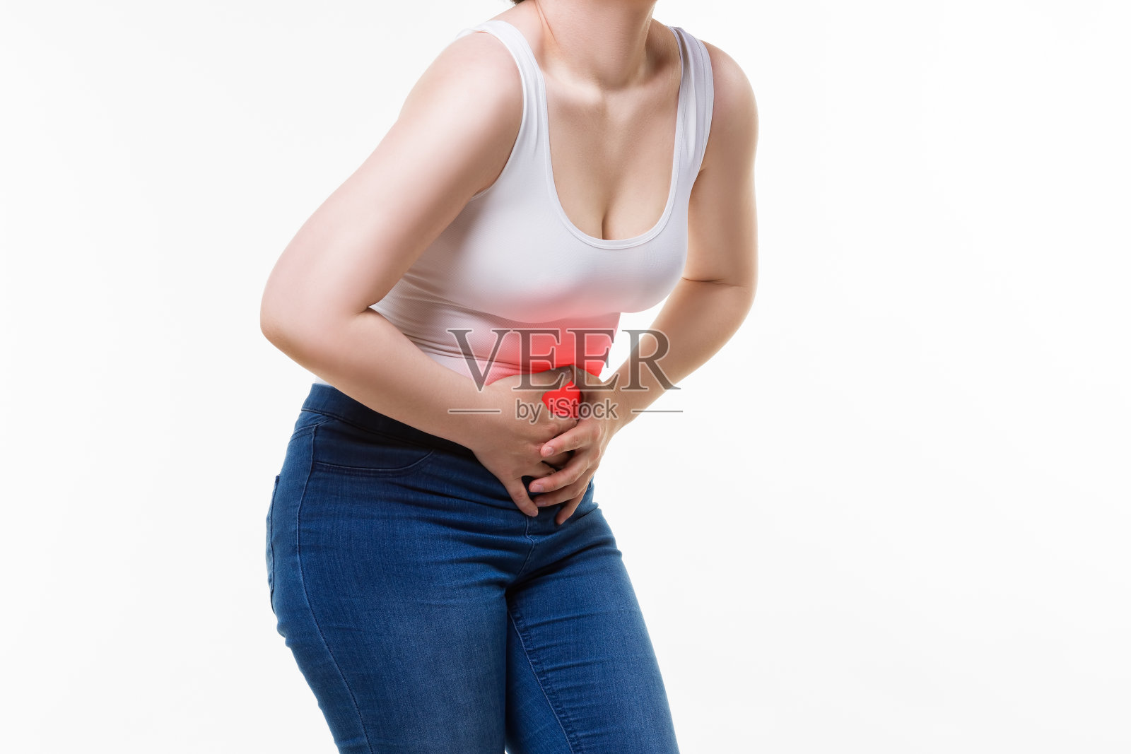 腹部疼痛的妇女，腹部疼痛的白色背景照片摄影图片