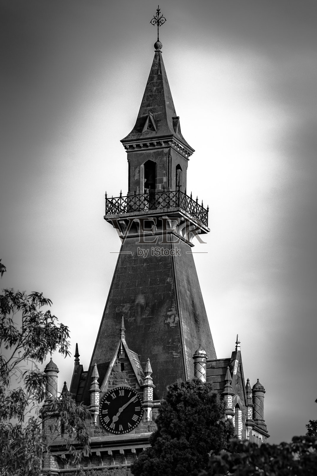 黑白色钟楼照片摄影图片
