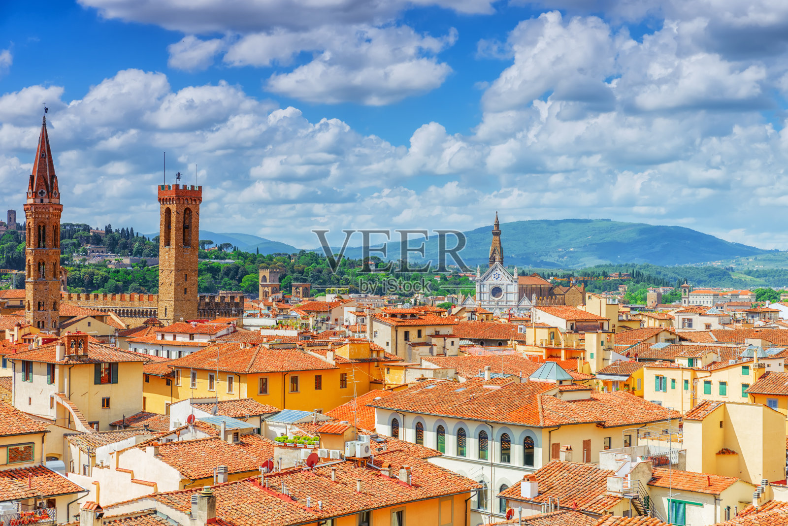 从乔托钟楼(Campanile di Giotto)俯瞰佛罗伦萨的城市和历史景观。照片摄影图片