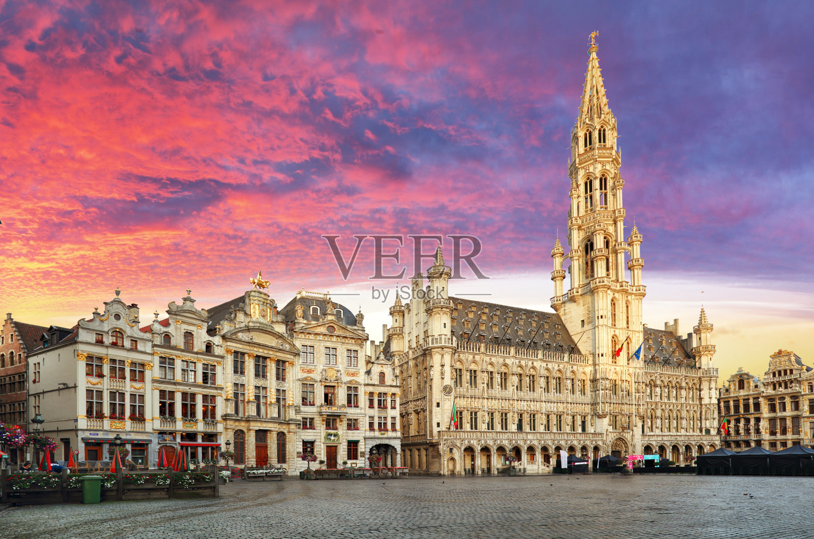 布鲁塞尔，美丽的夏日日出大广场，比利时照片摄影图片