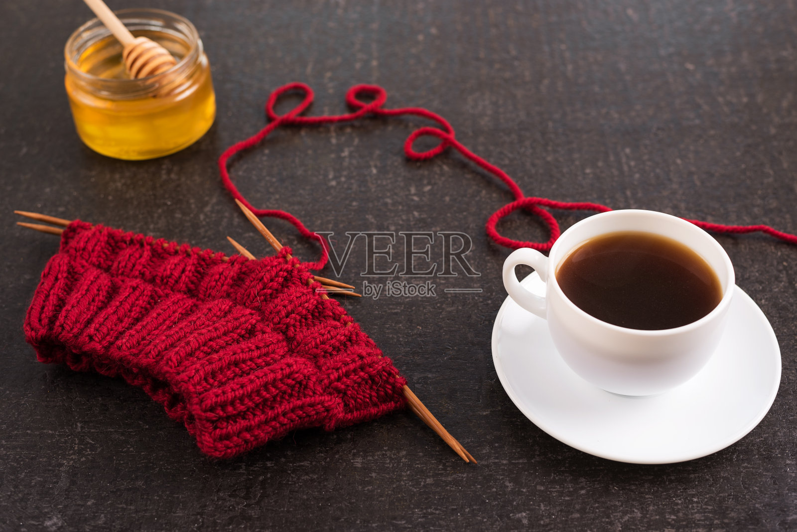 用咖啡、蜂蜜和编织来作曲照片摄影图片