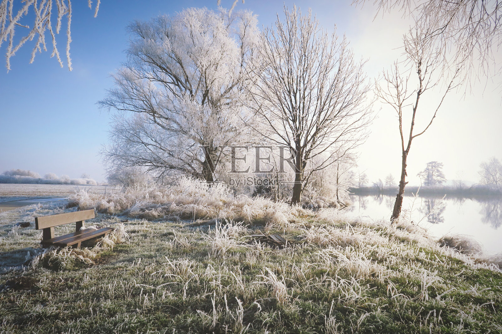 哈维尔河的霜冻景观(德国)照片摄影图片