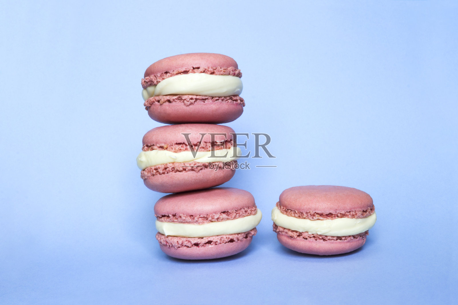 四个粉色的杏仁饼干照片摄影图片