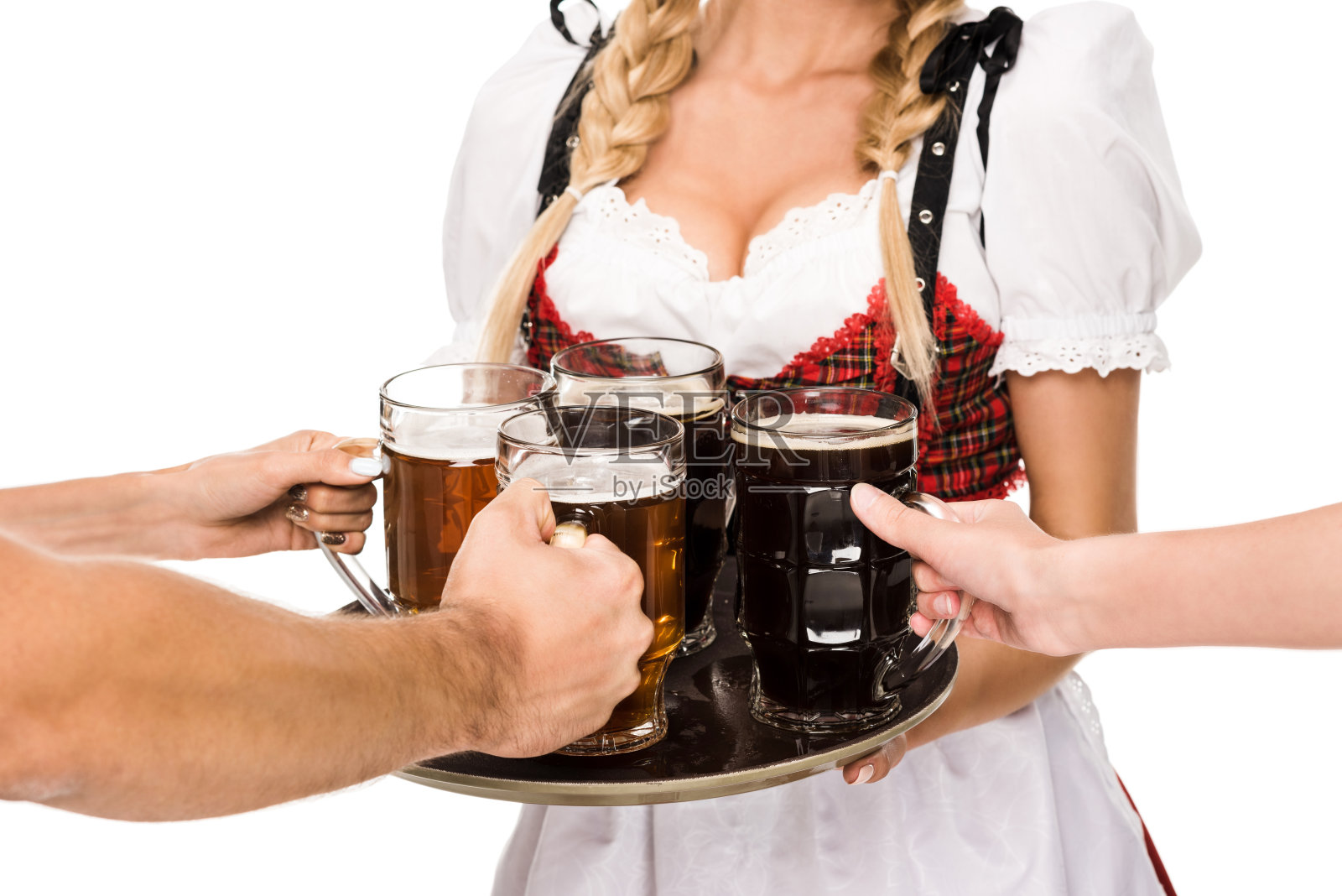 啤酒节上喝啤酒的女服务员照片摄影图片