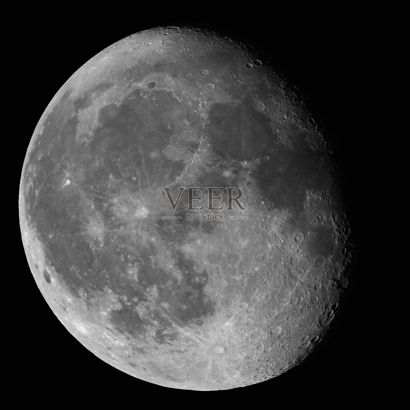 月亏凸月相87%对黑色夜空高分辨率图像照片摄影图片