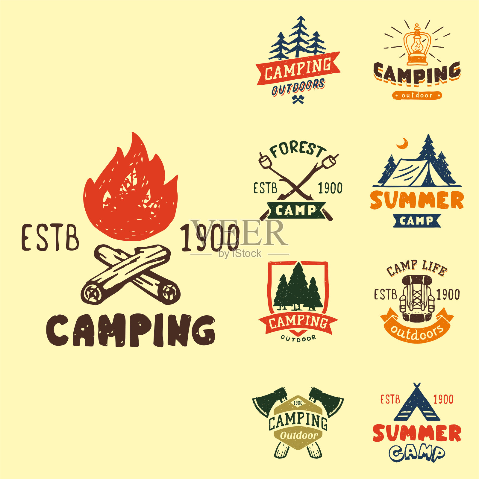 一套复古的森林营地徽章和旅游标志手绘标志自然山营地户外矢量插图插画图片素材