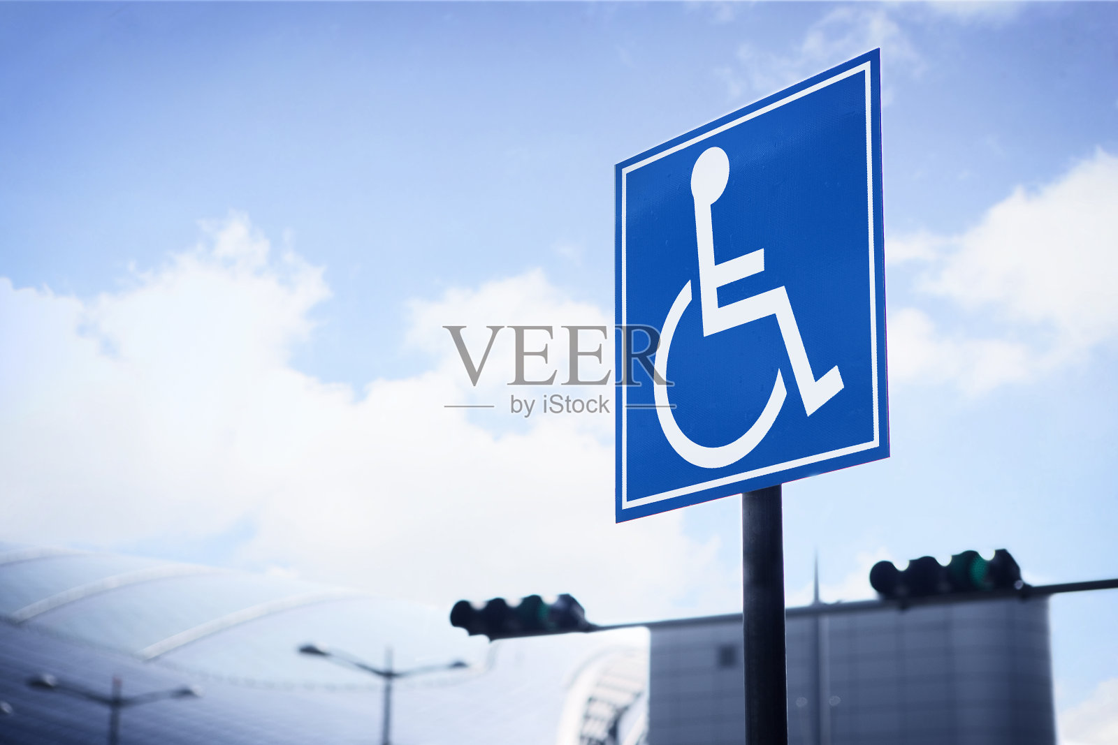残疾人标志，残疾人停车位照片摄影图片