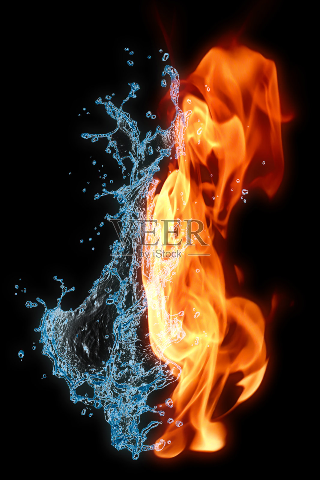 黑色背景上的火和水。照片摄影图片