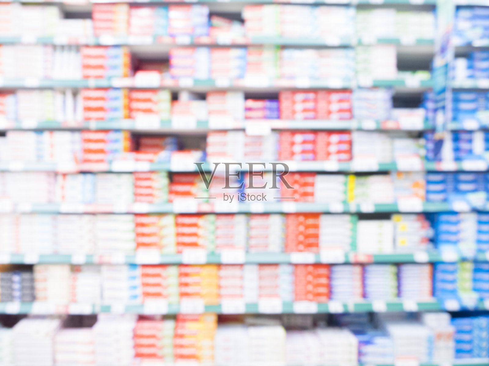 抽象模糊的超市货架与彩色货架照片摄影图片