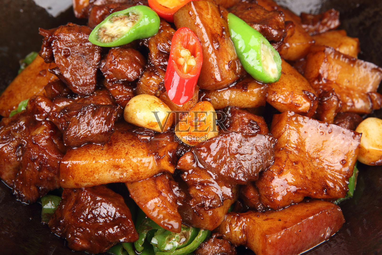 红辣椒红烧猪肉，中国菜照片摄影图片