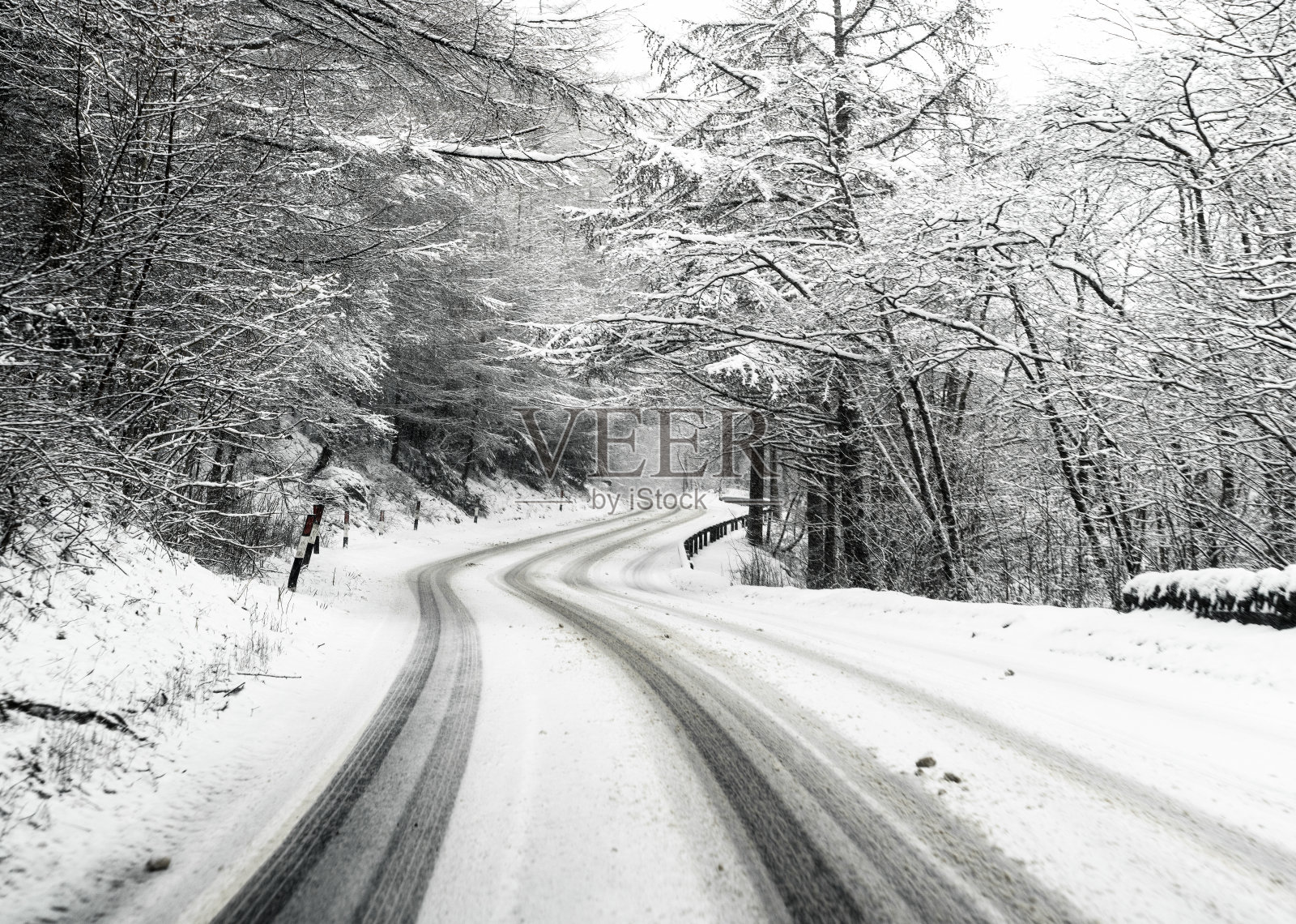 英国雪乡路照片摄影图片