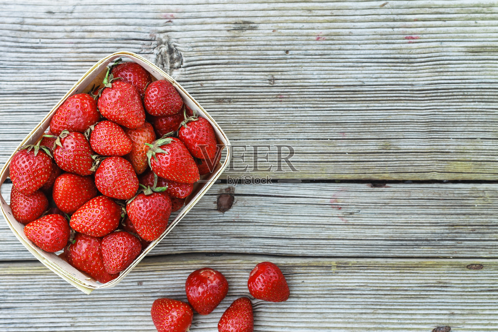 成熟草莓，食品，浆果，有机，健康，新鲜，夏季，照片摄影图片