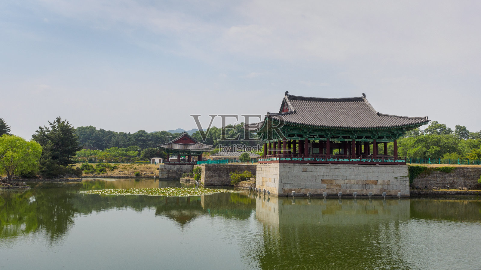 庆州的东宫和无底池照片摄影图片