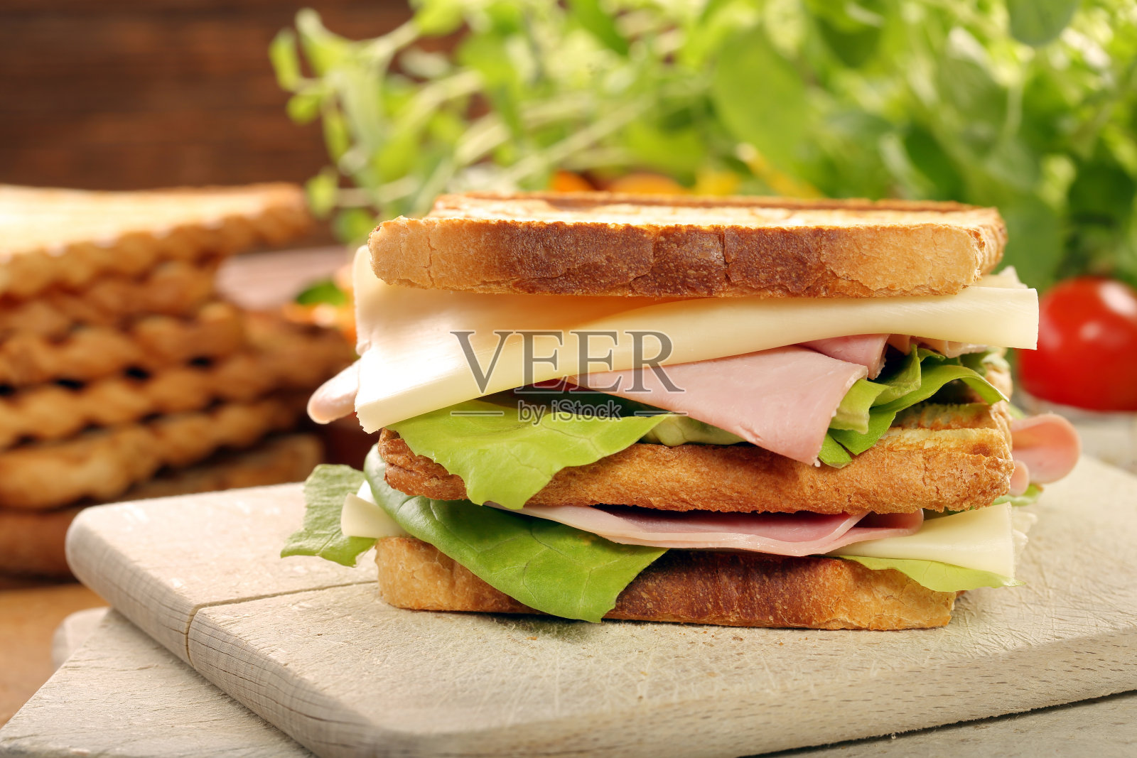 火腿和奶酪的新鲜三明治照片摄影图片