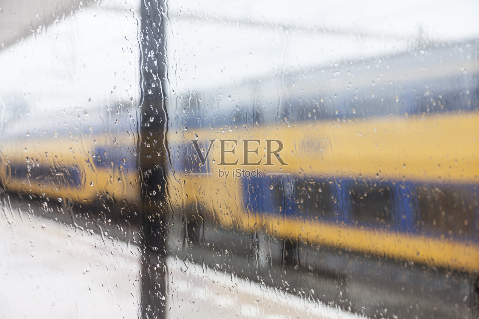 荷兰乌得勒支镇瓦兹里金火车站照片摄影图片