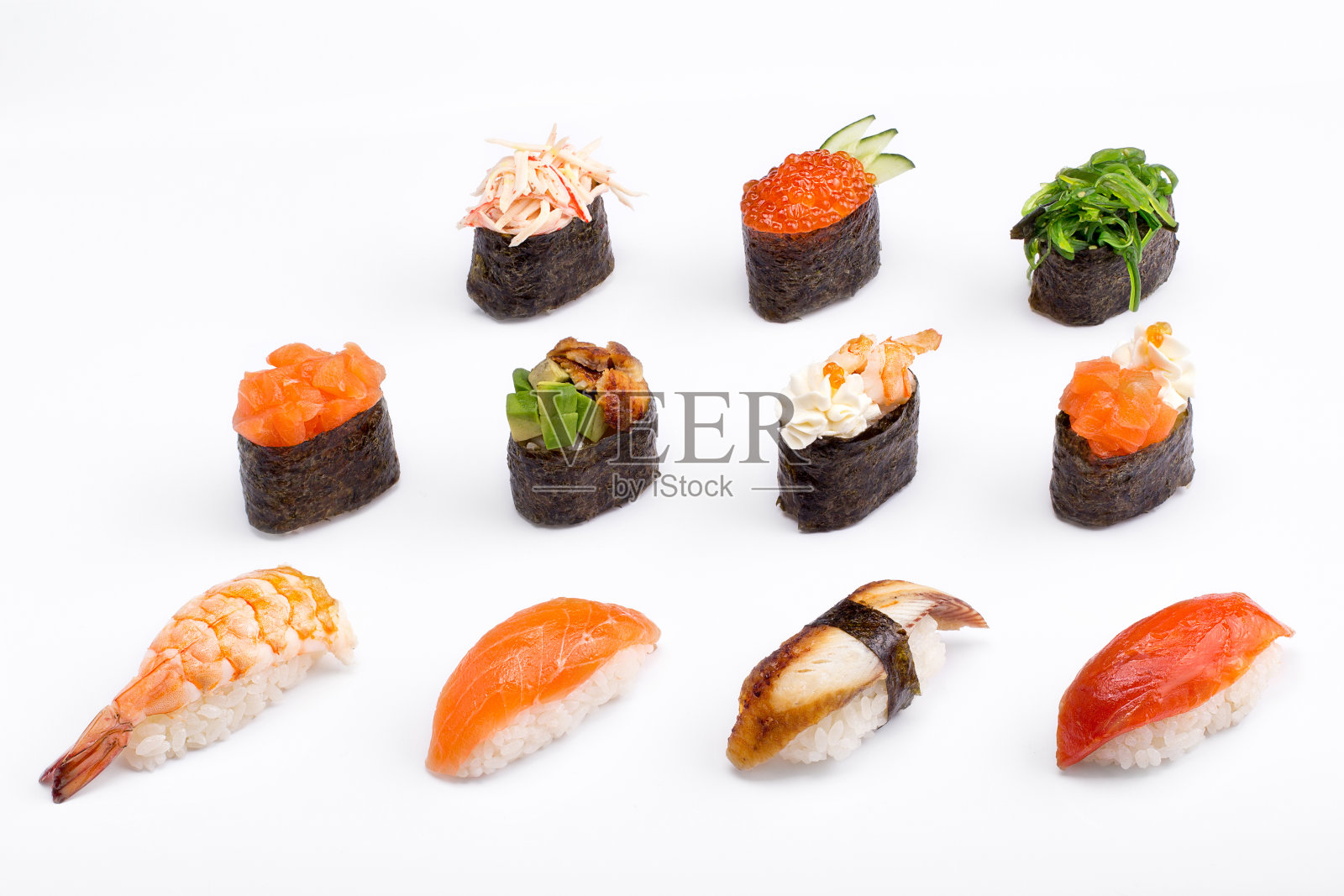 不同种类的寿司在白色的背景上。的范围内。照片摄影图片