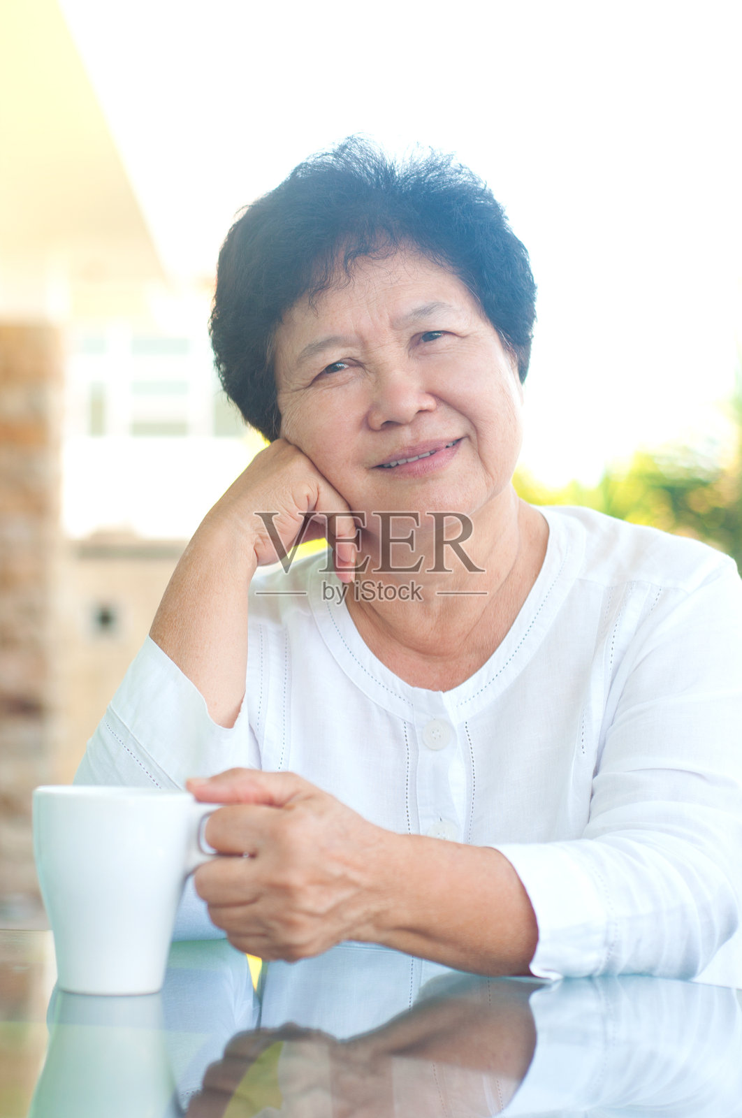 亚洲年长的女人照片摄影图片