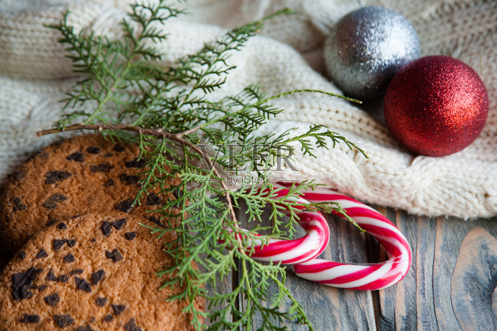 圣诞装饰针织毯子饼干杜松照片摄影图片