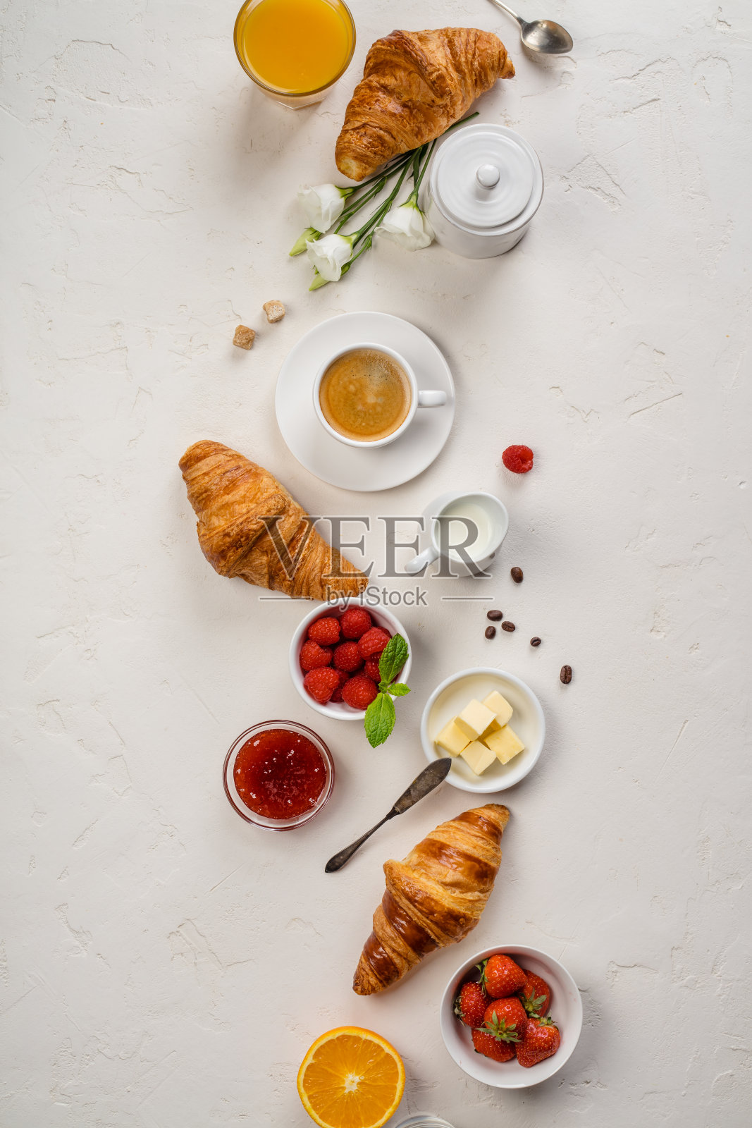 从上面拍摄的欧式早餐，平躺，俯视图照片摄影图片