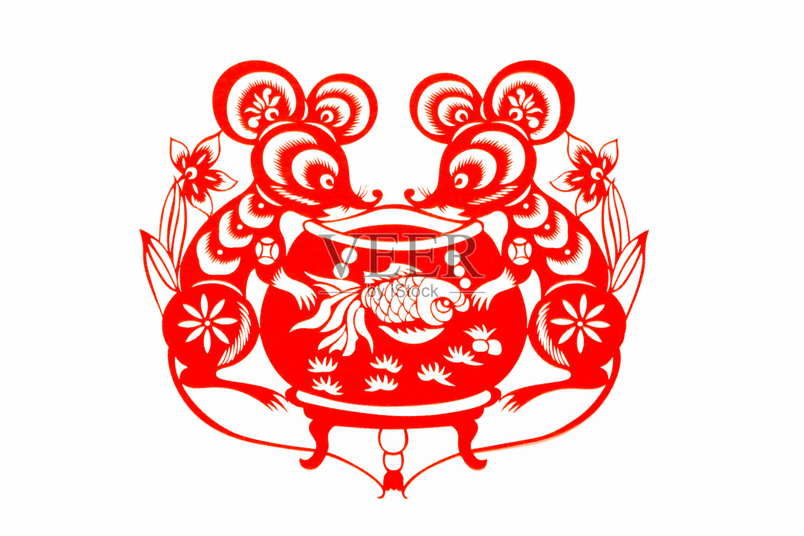 中国传统剪纸，十二生肖。中国新年，鼠年。中国动物农历老鼠传统剪纸艺术图案。老鼠剪纸，过年。照片摄影图片
