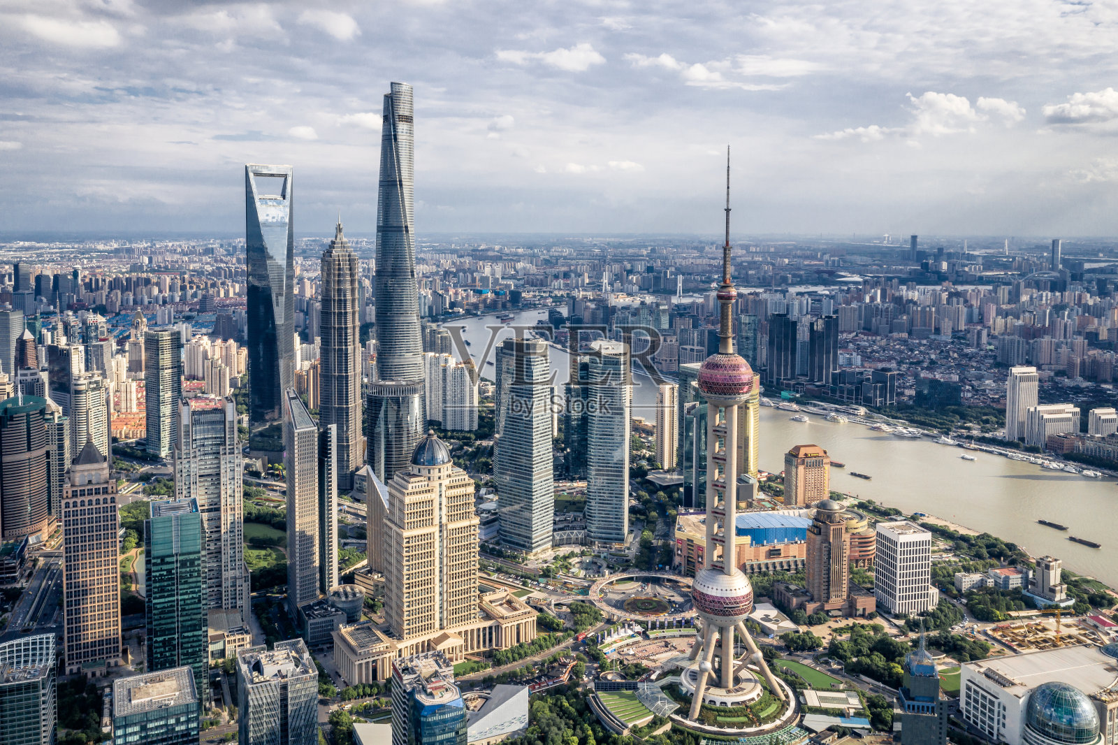 陆家嘴金融区鸟瞰图，中国上海照片摄影图片
