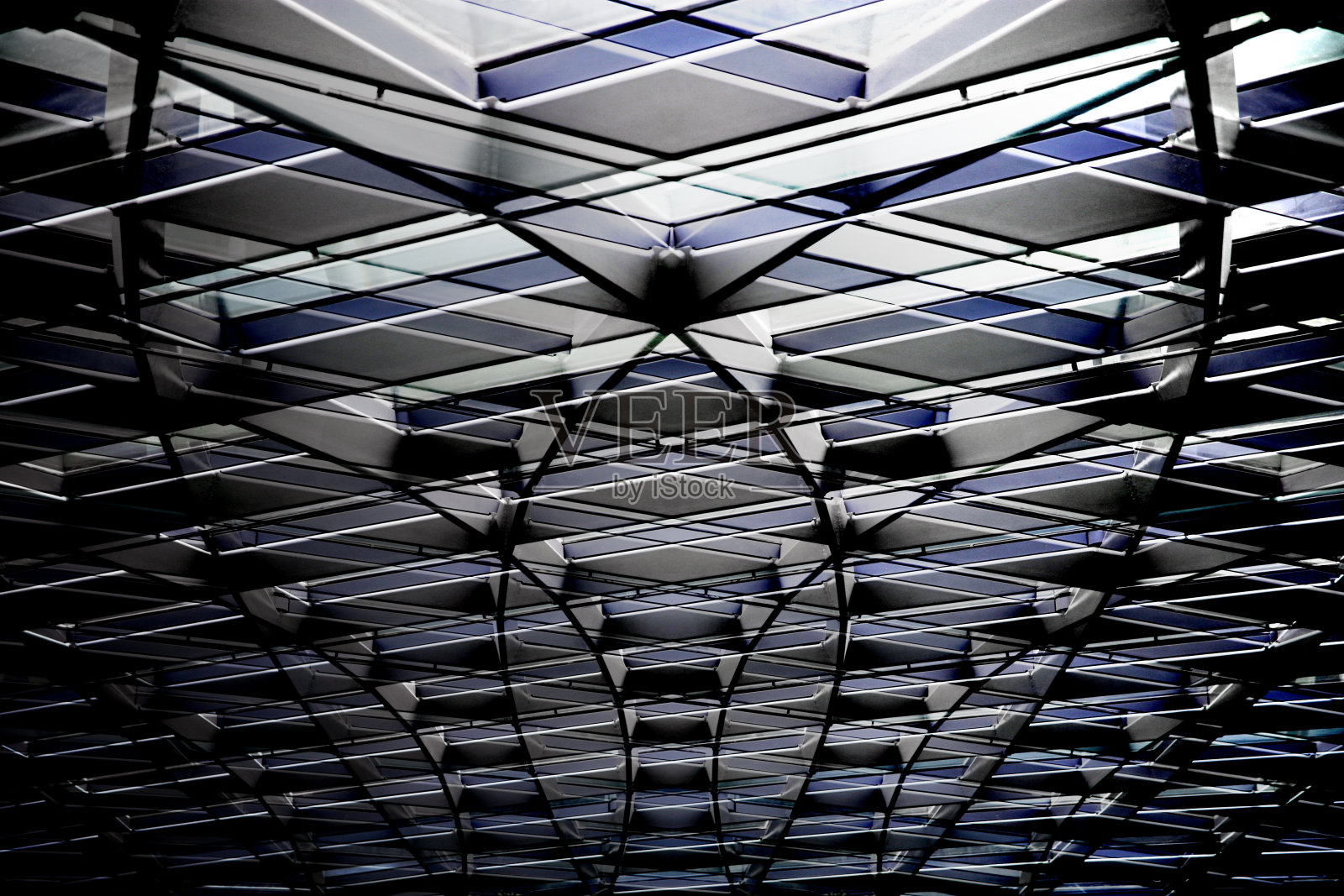 计算机图形图像的未来屋顶或天花板结构玻璃。抽象的现代建筑细节。暮色中的室内设计片段。照片摄影图片