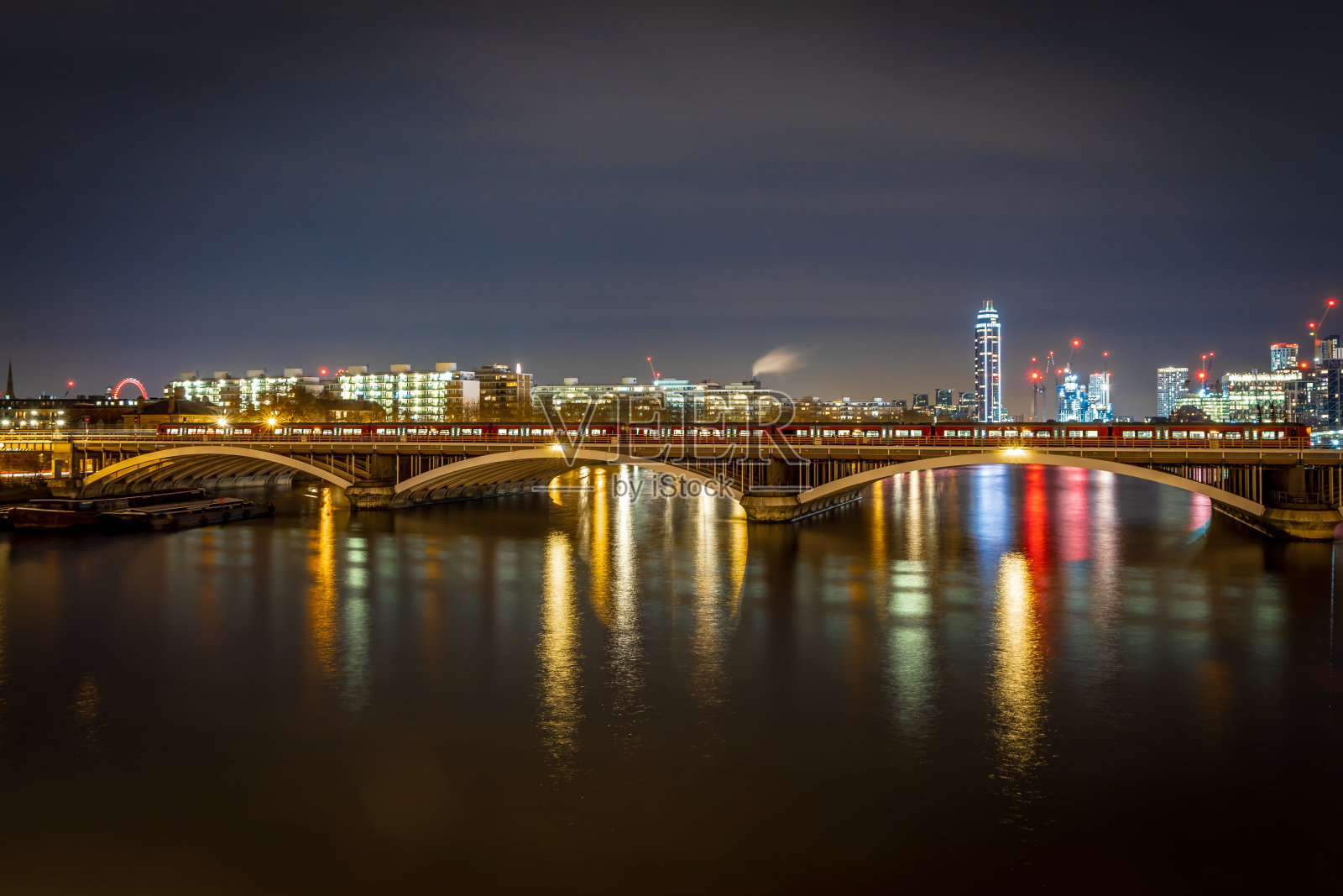 伦敦切尔西桥夜景照片摄影图片