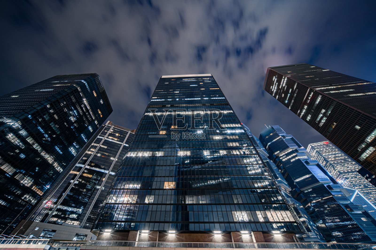 香港摩天大楼的低角度视图照片摄影图片