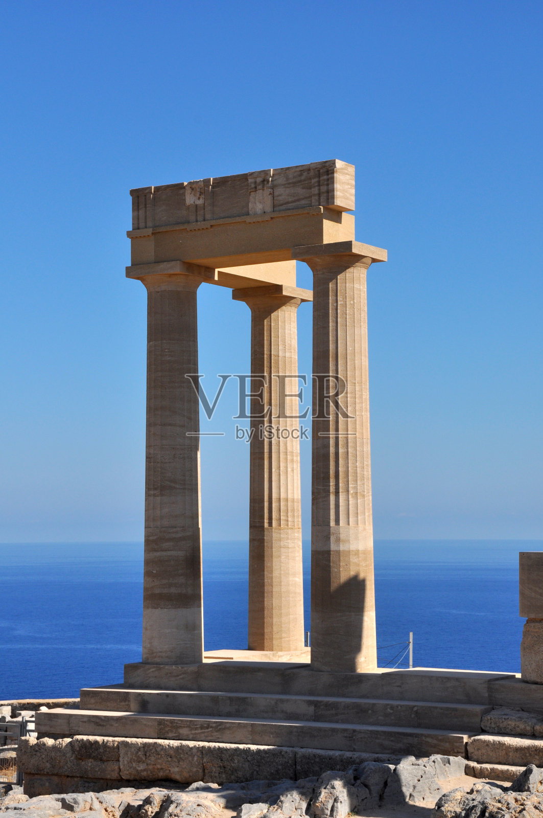 希腊罗德岛林多斯卫城的历史建筑元素和圆柱照片摄影图片