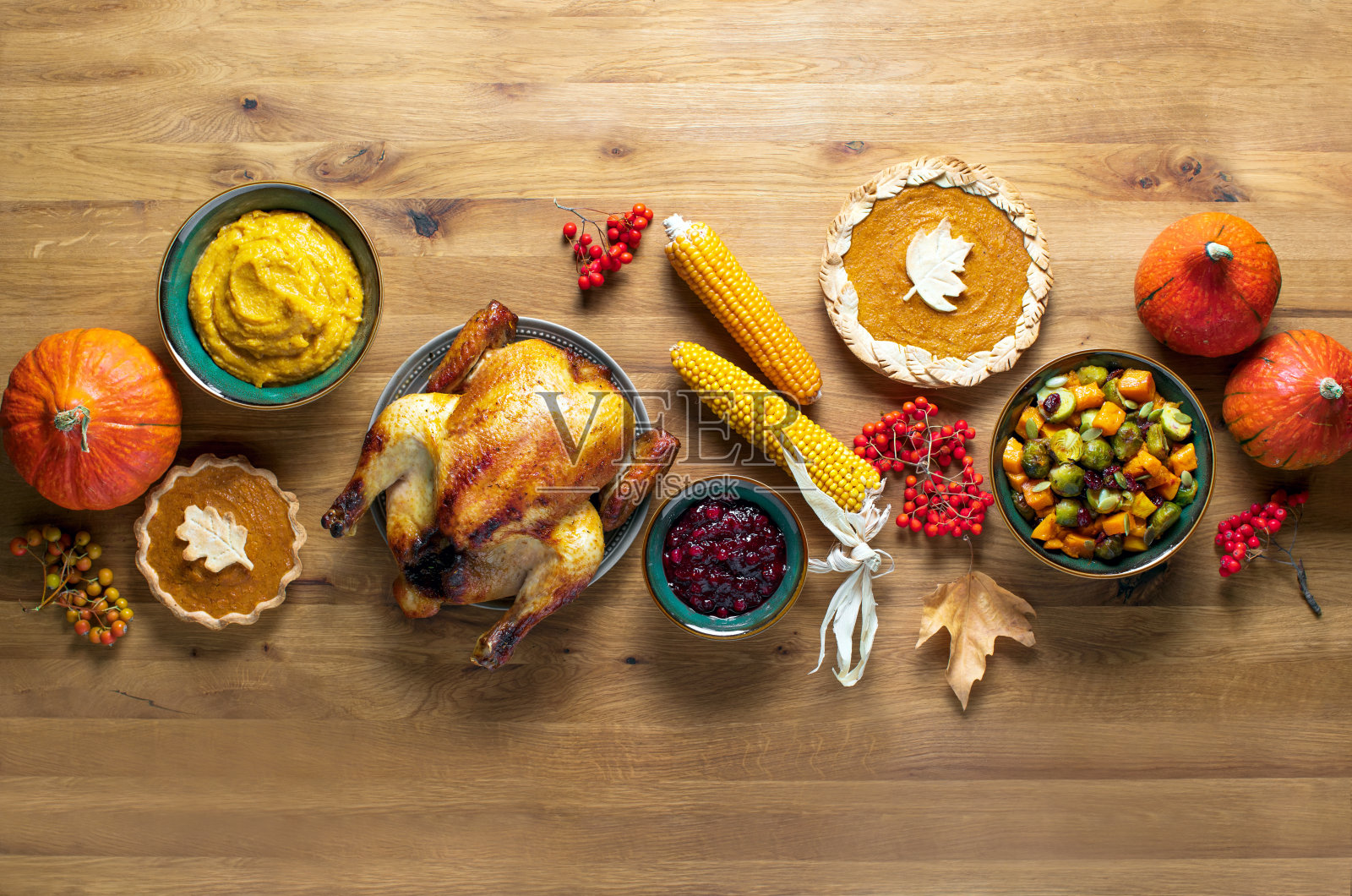 感恩节晚餐美食，秋季节日烹饪概念照片摄影图片