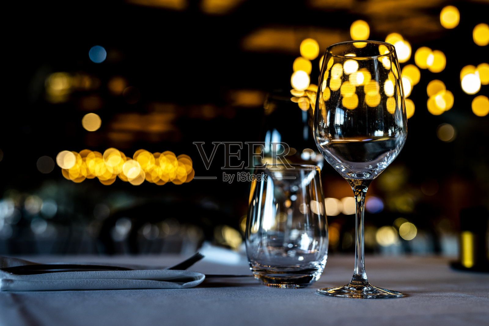 豪华餐桌设置精致的餐饮照片摄影图片
